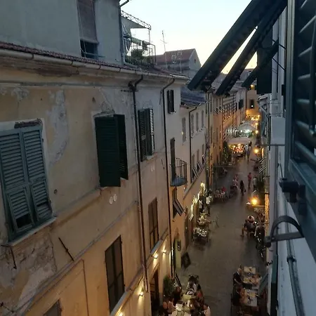 Maristella Sarzana
